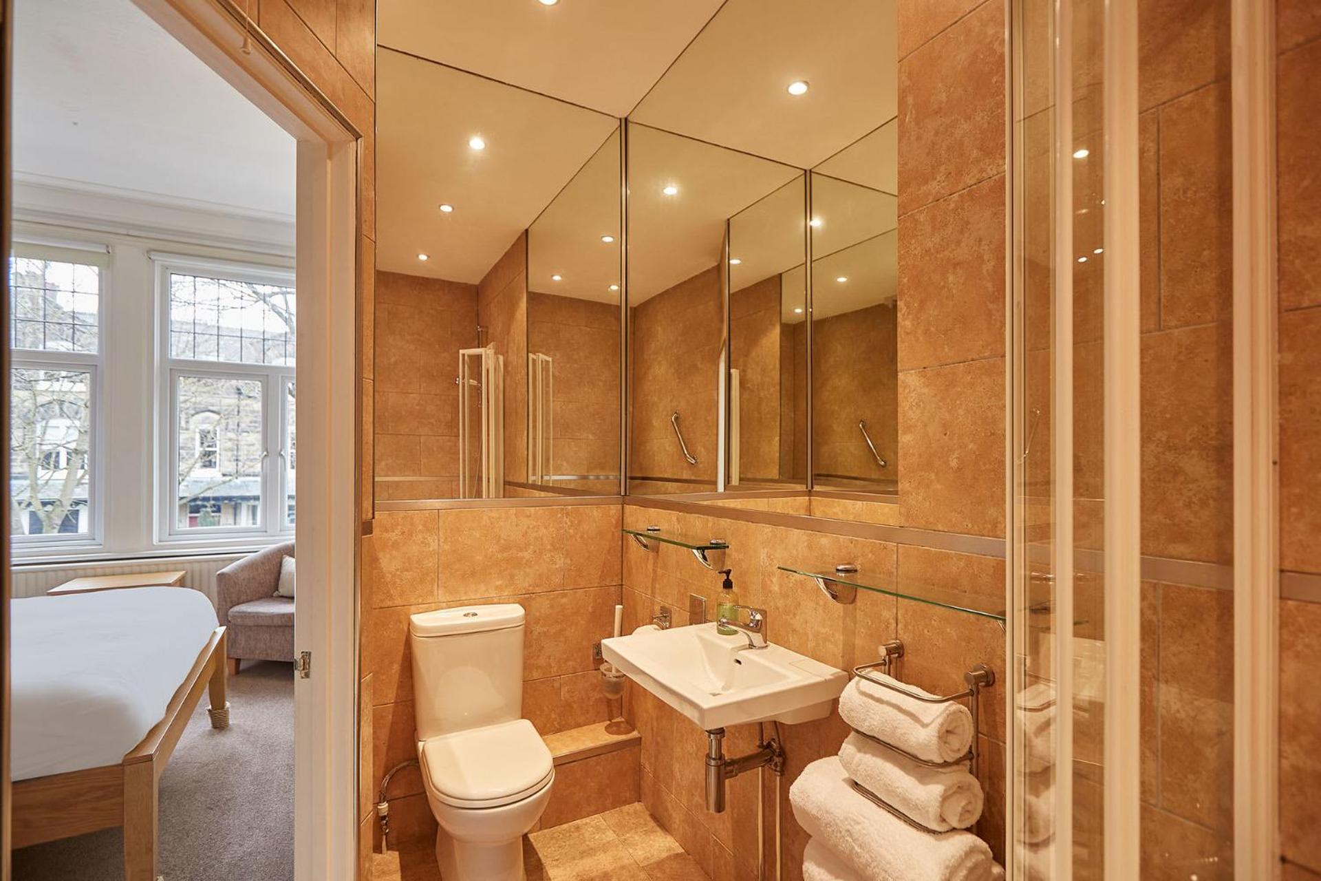 Acorn Lodge ハロゲート 部屋 写真